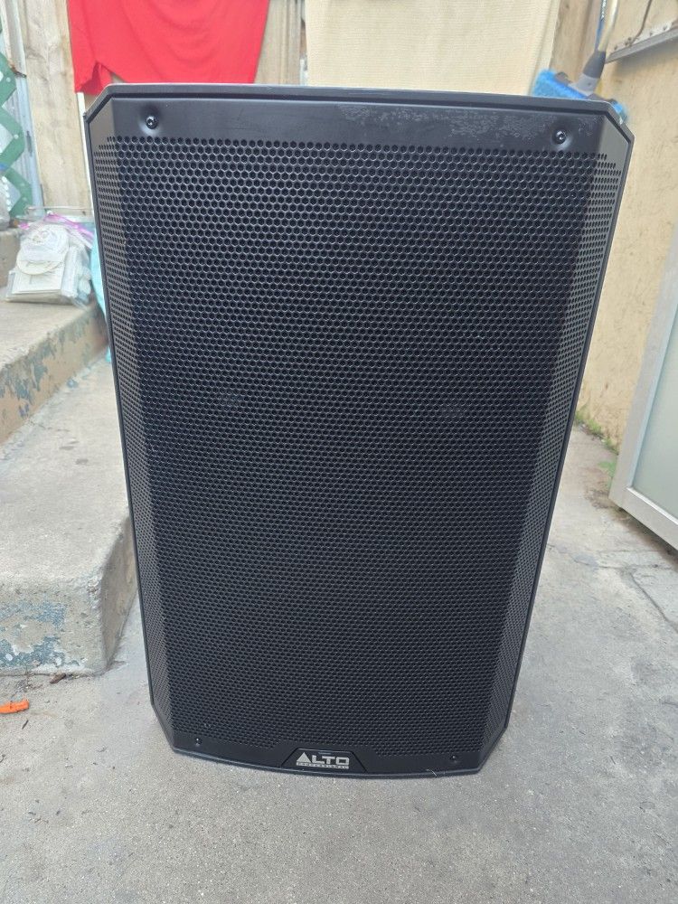 Alto TS315 2,000W 15” Powered Speaker
