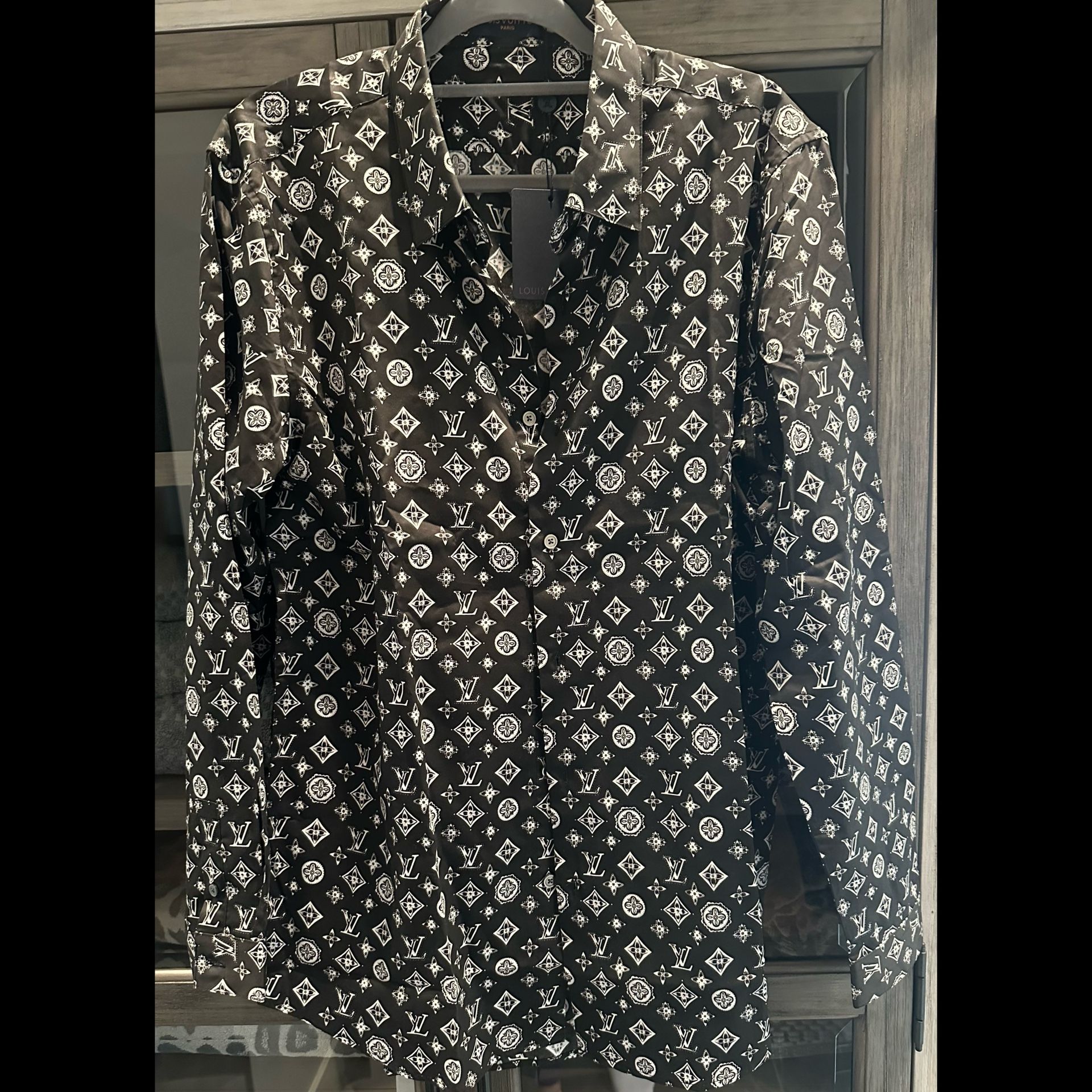 New Men’s Designer Dress Shirt!