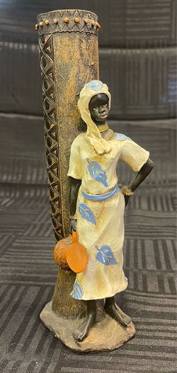 African woman sculpture figurine