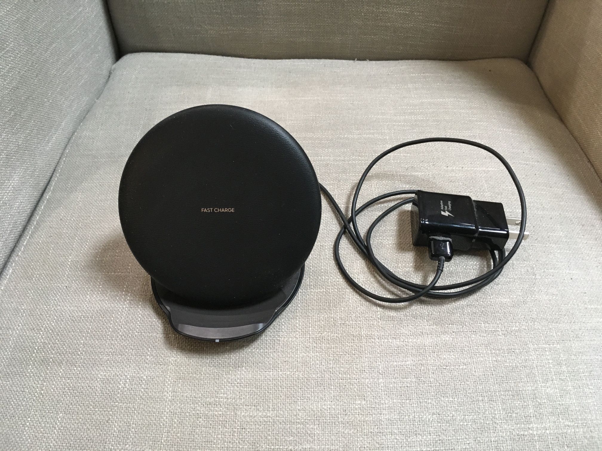 Samsung Fast Charge Wireless Convertible Model # EP-PG950