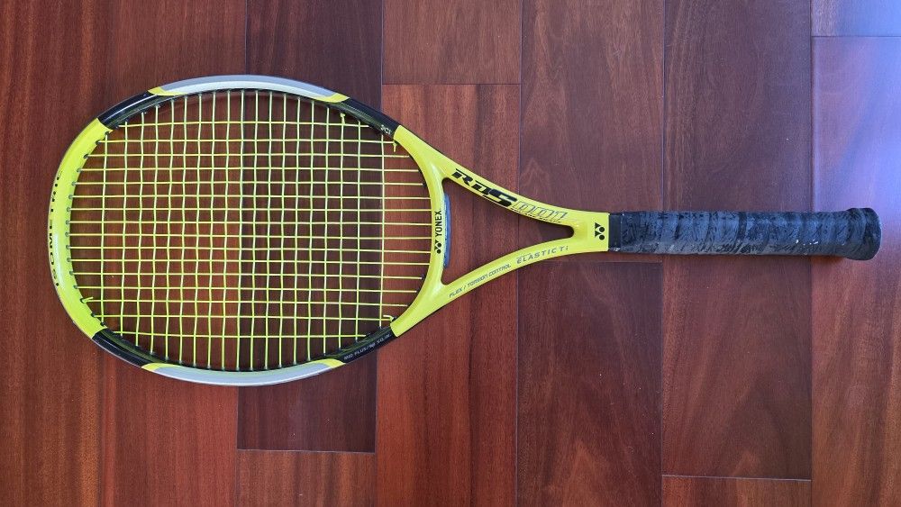 Tennis Racket - Yonex RDS 001 Midplus 4 3/8 grip