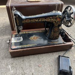 Antique  Singer Sewing Machine 