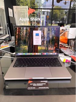 MacBook Pro 14” M3 Chip 8GB Ram 512SSD! 90 Day warranty! We offer financing.