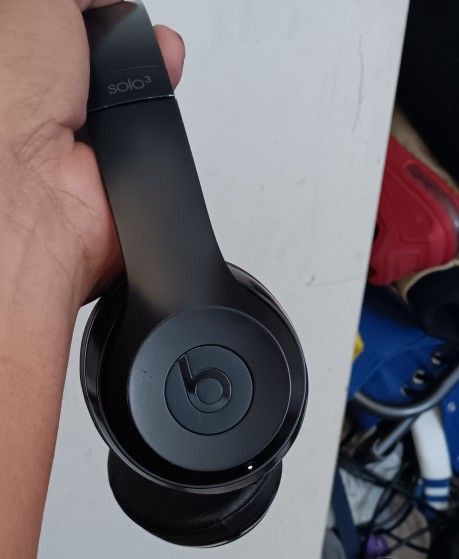 Beats Solo 3 Bluetooth Headphones