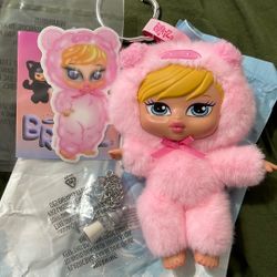 Bratziez Icon Series Cloe (Pink Pig)