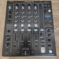 Pioneer Djm 750 Mk2 W/ Flight Case