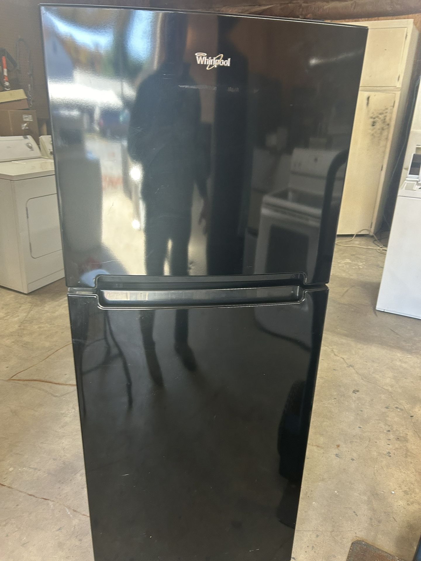 APT SZ REFRIGERATOR