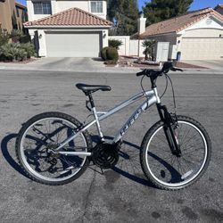 Huffy mountain bike 15” Frame 