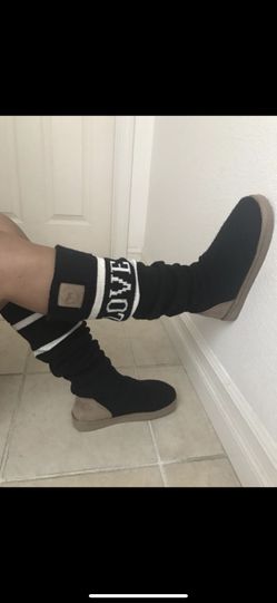 Victoria secret mukluk boots