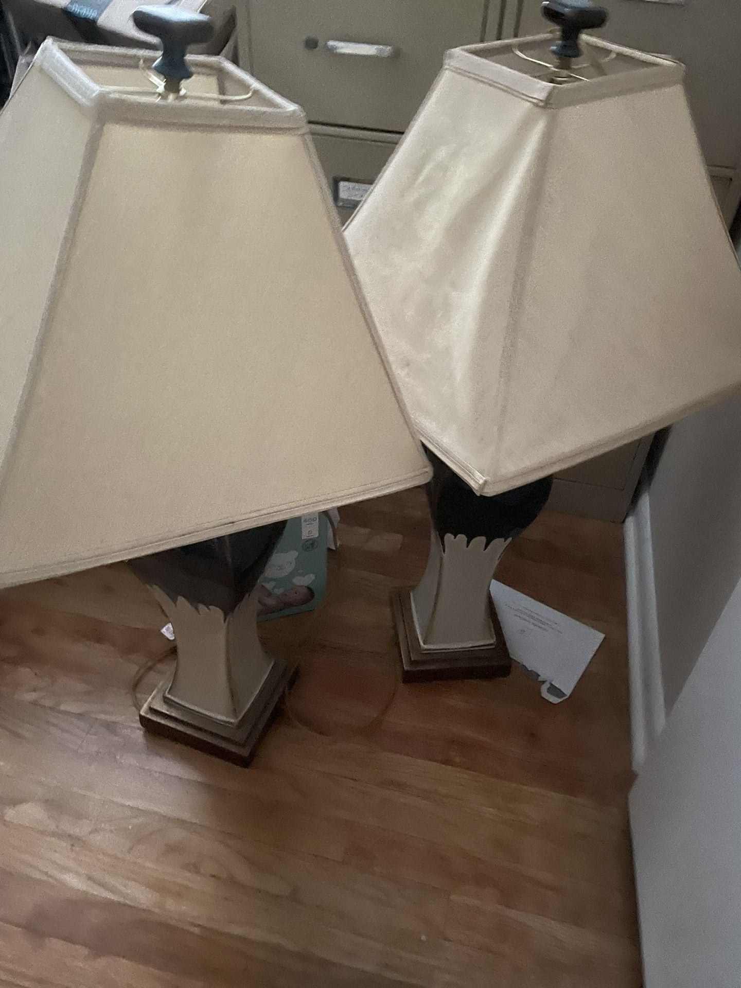 2 Lamps