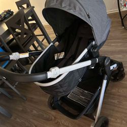 Stroller Also come with carseat and base 