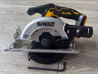 DEWALT DCS566 20V MAX Brushless 6-1/2" Cordless Circular Saw Tool Only New