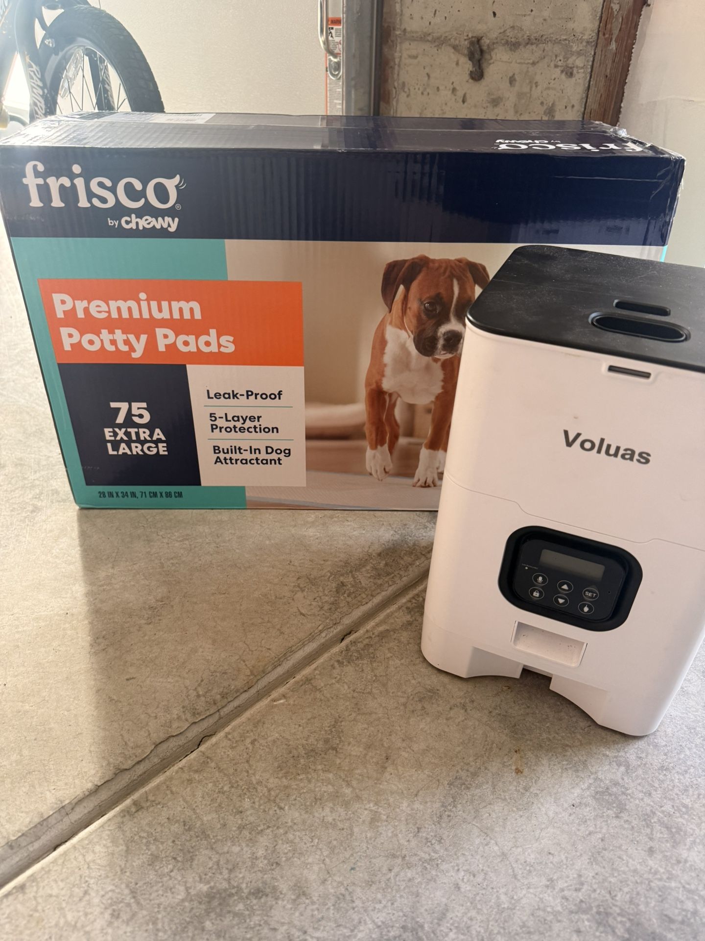 Dog Pad With Food Container