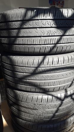 Set of 4 matching tires PIRELLI size 225/40R18