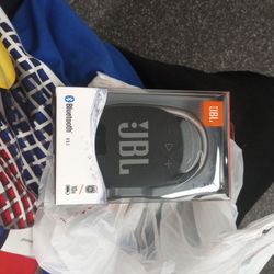 JBL Clip 4 Bluetooth Speaker 