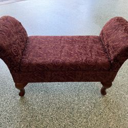 Small Bedroom Bench w/storage