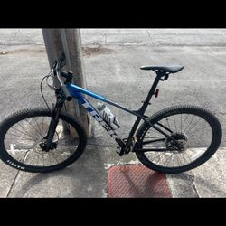 Trek Marlin 8 