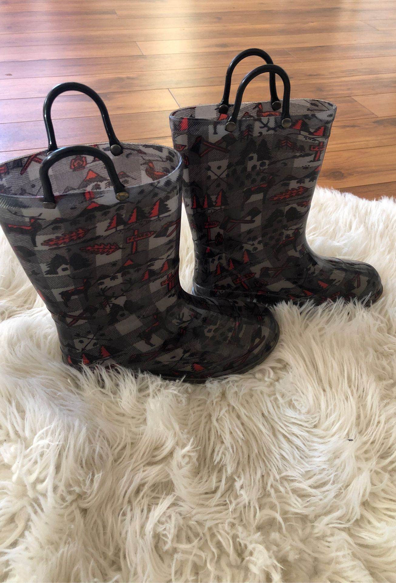 👢BOY’S Rain Boots 🌧🌧