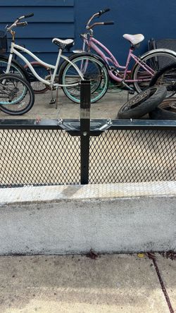 Trailer hitch, cargo rack