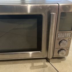 Breville Microwave/ Air fryer / Toaster Oven 