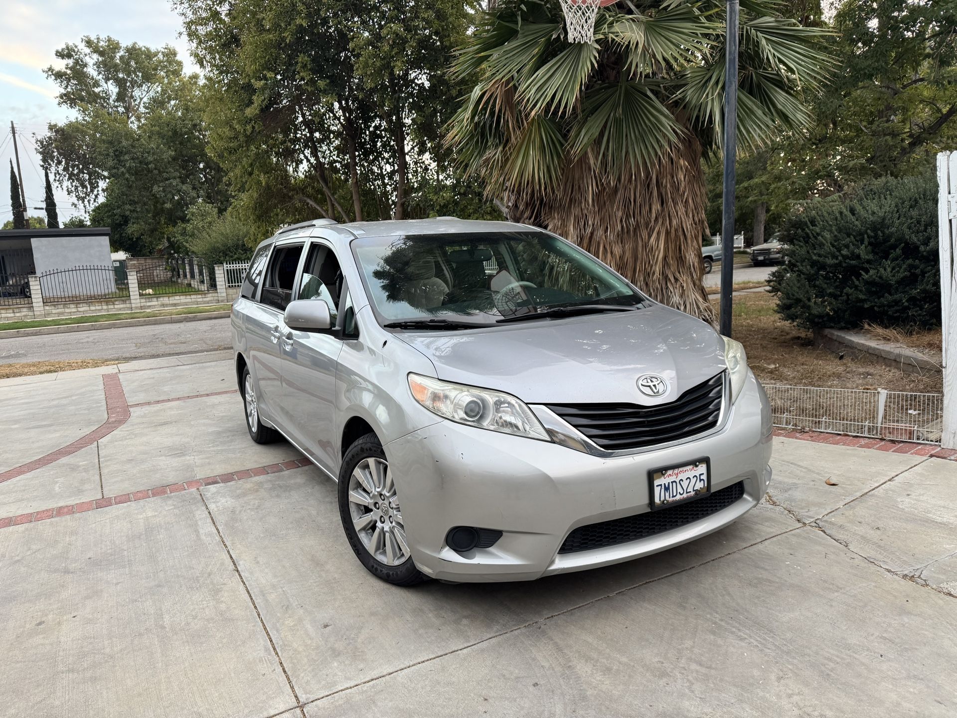 2012 Toyota Sienna