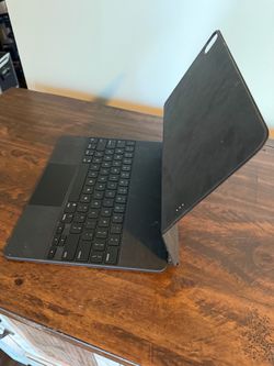 iPad Pro 12.9” Magic Keyboard Case