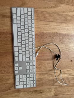 Apple Wired Keyboard with Numeric Magic Keypad