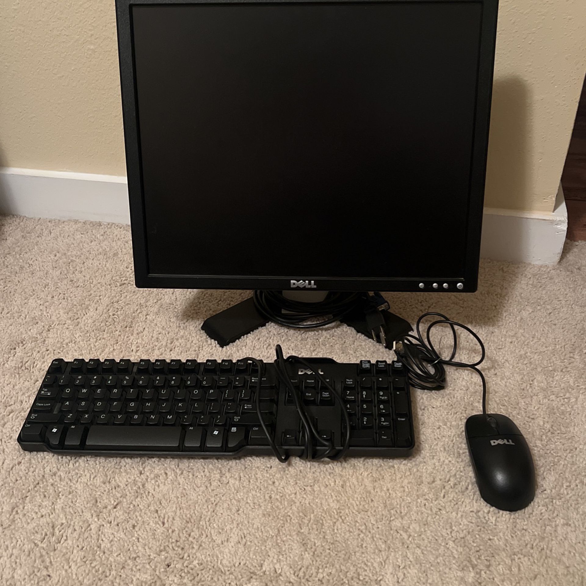 Dell Monitior With Keyboard And Mice