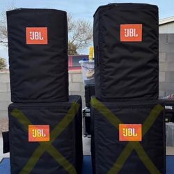 2 JBL PRX815 active speakers
