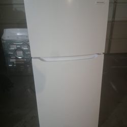 Fridgedaire Fridge 