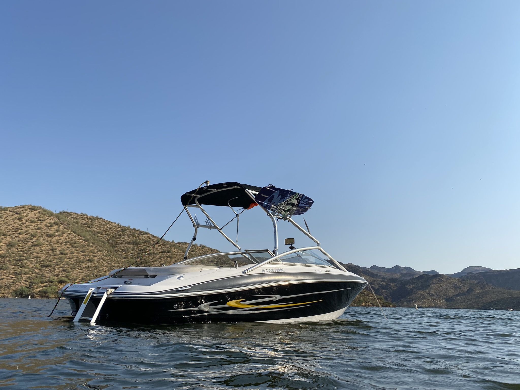 2005 Four Winns 190