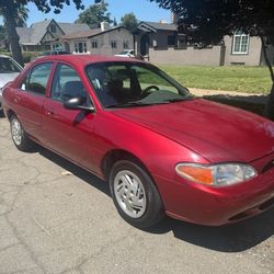 Ford Scord 2000