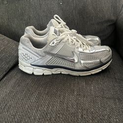 Nike Vomero 5 Size 11 