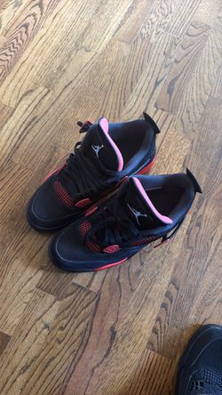 Jordan 4 Red Thunders size 10.5 mens