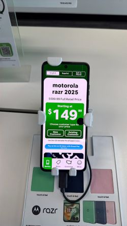 Motorola Razr 2025 Smartphone