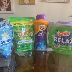Laundry Detergent + Scent Booster Lot – Brand New
