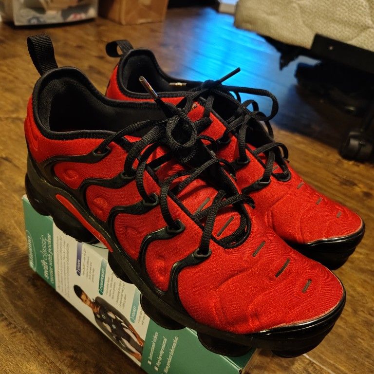 Vapormax Plus Bred