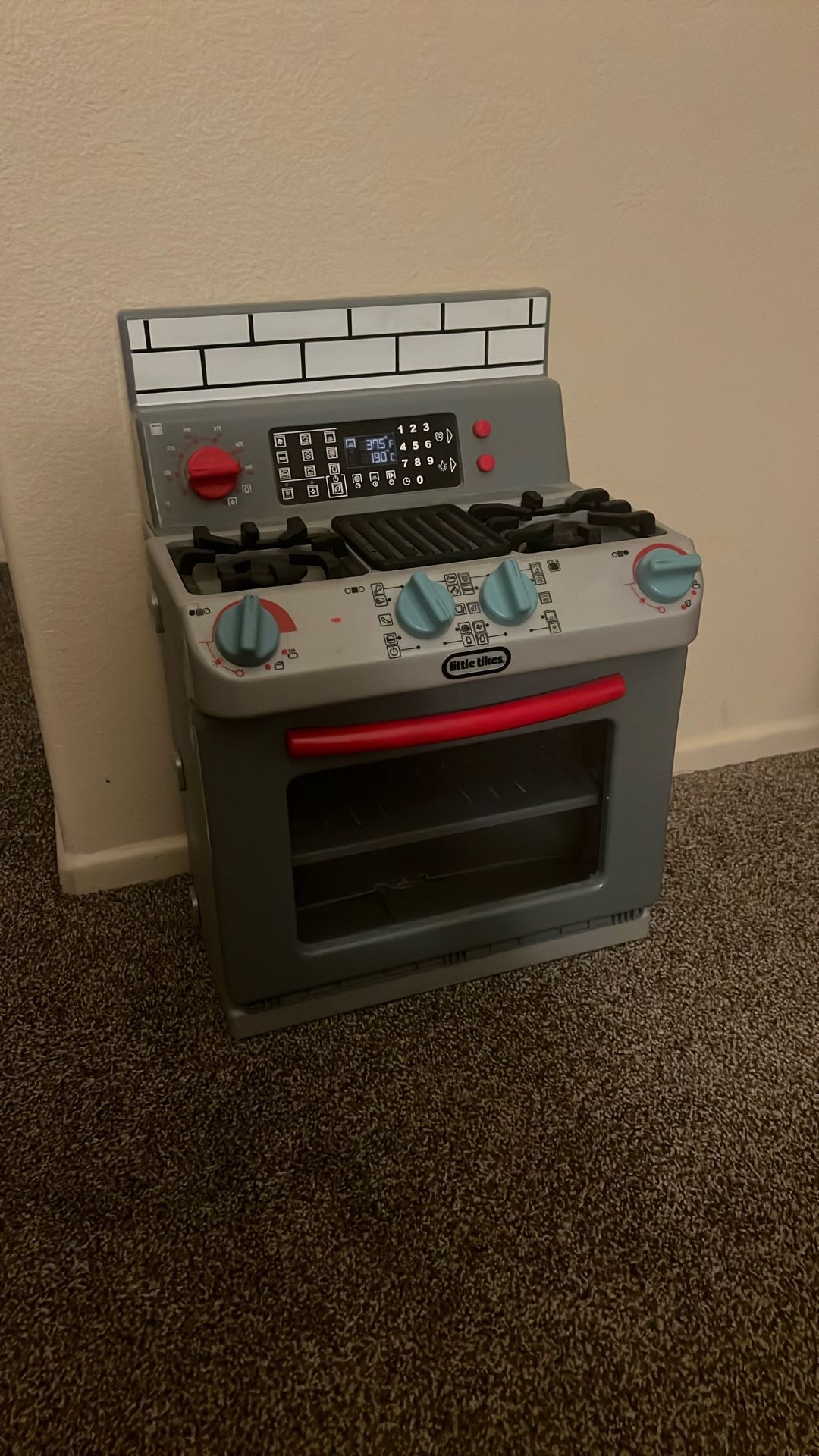 Little Tikes Play Kitchen/oven