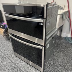 Samsung 30" Built-In Electric Convection Combination Wall Oven with Microwave and Steam Cook - Stainless Steel