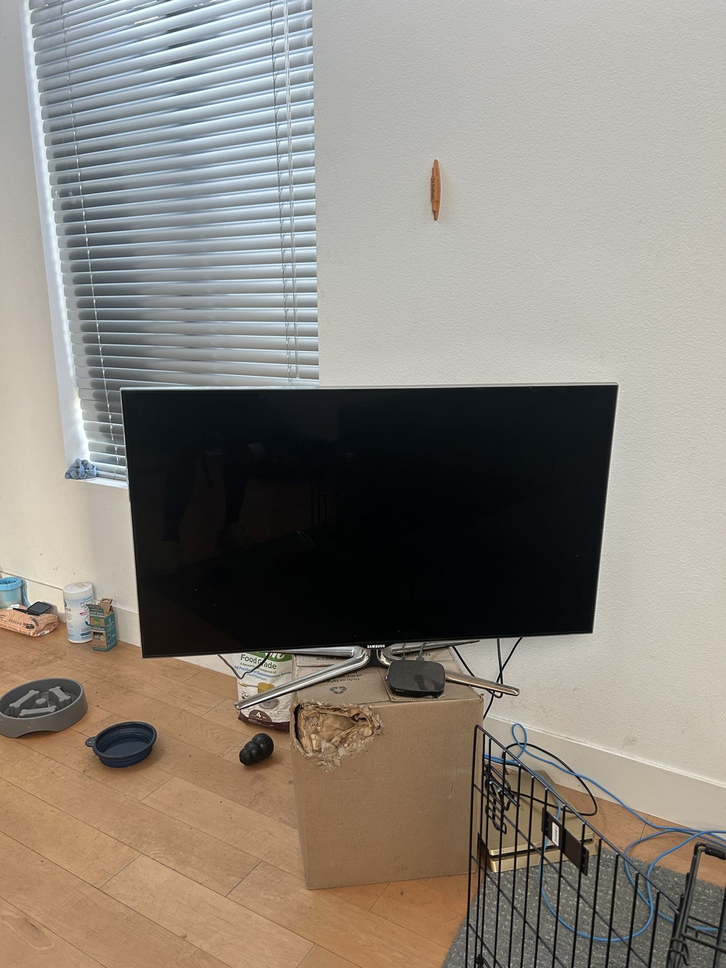 Indoor - 46 Inch - 1080p LED-LCD HDTV with Wi-Fi