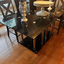 Table and 4 Chairs Bought at $1000.00 MUST SELL