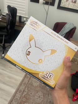 Pokémon 30th Celebration Elite Trainer Box