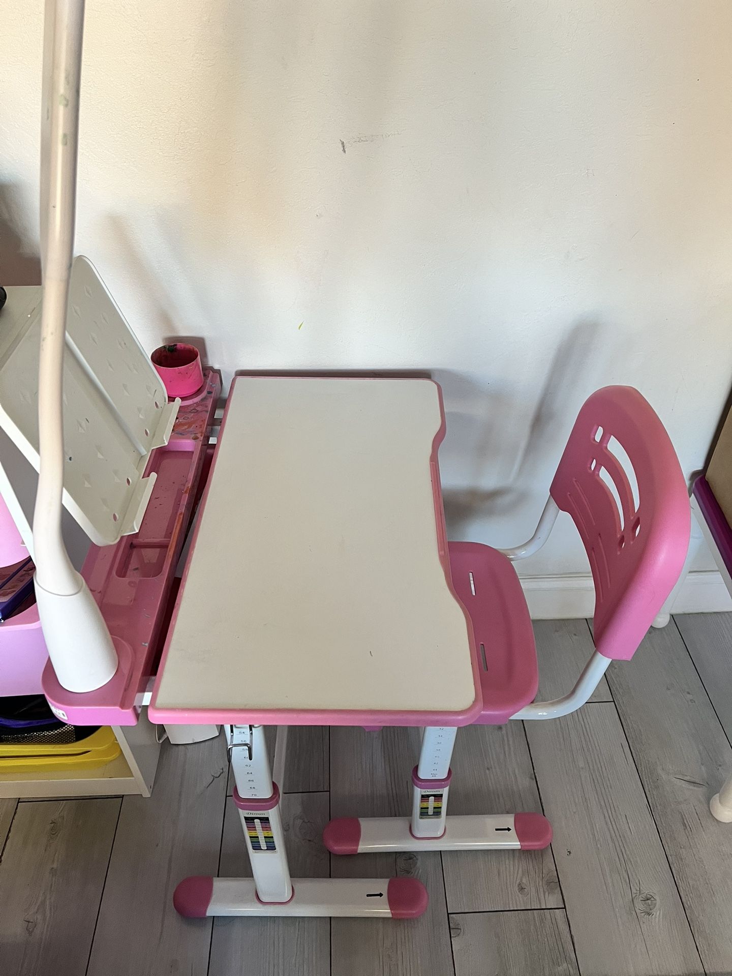 Height Adjustable Kids Table & Chair