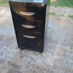 3 Drawers File Cabinet 