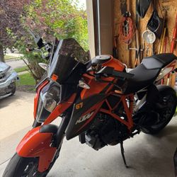 2016 KTM Super Duke R