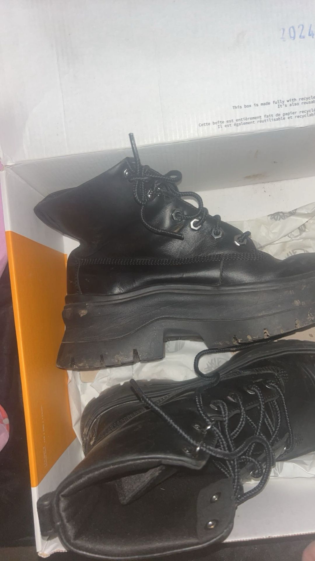 Timb Boots Black Size 8