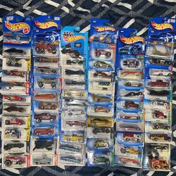 Bulk bin of Hot Wheels 150 items (bin not included)