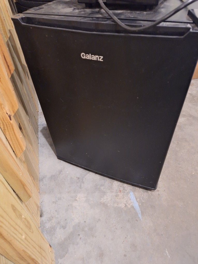 Mini Fridge