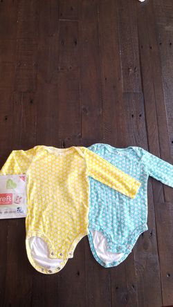 Carter's long sleeve one peice 9 months