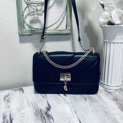 DKNY Quilted Shoulder bag 